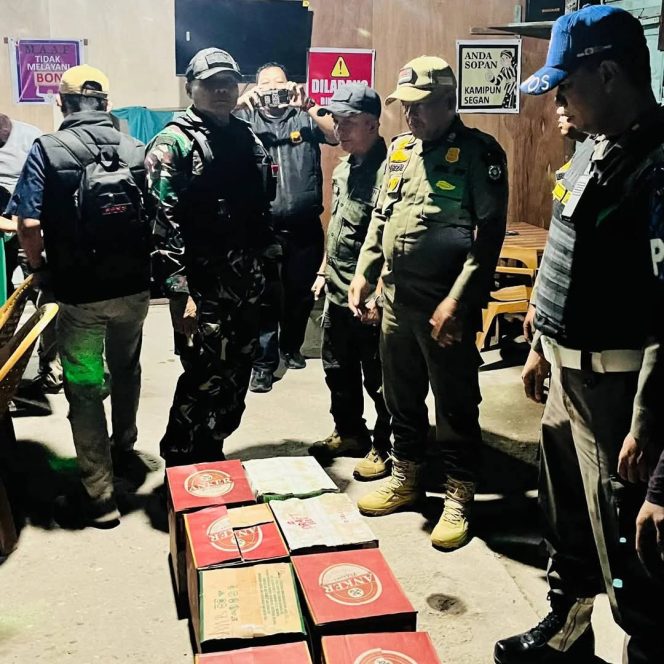 
					Amankan Ratusan Miras dan Pelayan Wanita, Kasatpol-PP: Terimakasih Masyarakat Telah Melaporkan Kepada Kami