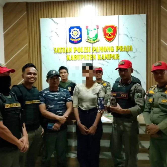 
					Satpol-PP Kampar Amankan Seorang Remaja Akibat Berpacaran Larut Malam
