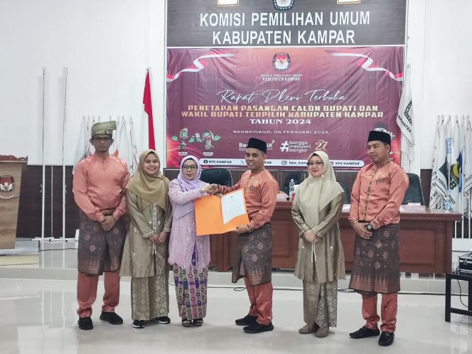 
					Ditetapkan KPU Sebagai Wakil Bupati Kampar Terpilih, Misharti: Ini Sejarah Perempuan Memimpin Kampar