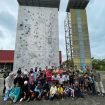 FPTI Kampar melaksanakan latihan rutin bersama FPTI Siak di Wall Panjat Tebing Bangkinang Kota.