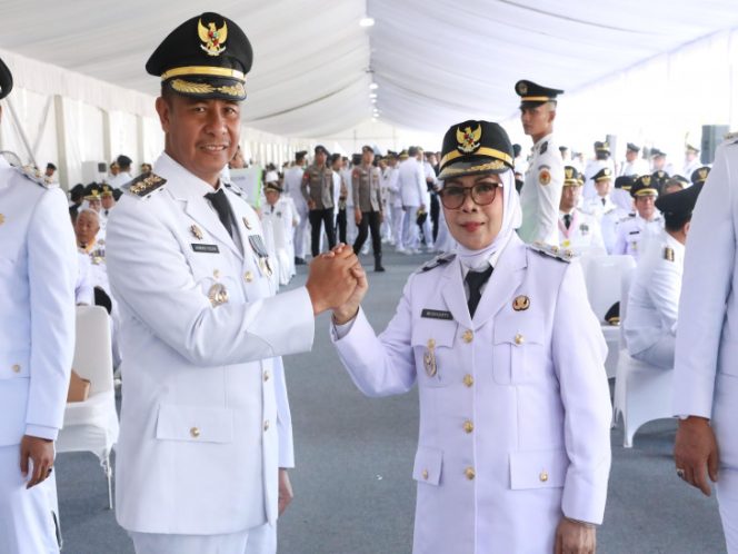 
					Dilantik Presiden Prabowo, Ahmad Yuzar-Misharti Sah Menjadi Bupati Kampar dan Wakil Bupati Kampar