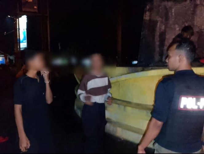 
					Duduk Hingga Dini Hari di Taman Kota Bangkinang, Sepasang Remaja Diamankan Satpol-PP Kampar