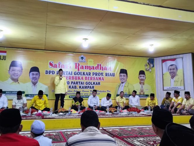 
					Safari Ramadhan dan Buka Puasa Bersama DPD Golkar Riau dengan DPD Golkar Kampar Santuni Anak Yatim