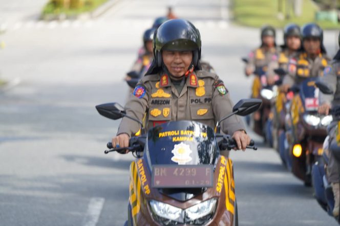 
					Gaya Gagah Kasatpol-PP Kampar Arizon Patroli Siang Jajal Motor Kendaraan Dinas Bersama Anggota