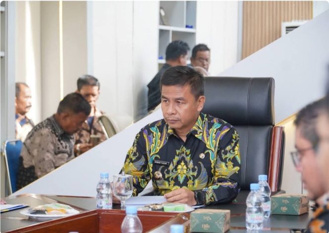 
					Warga Senama Nenek Digotong Saat Meninggal, Bupati Kampar Akan Evaluasi Penggunaan Ambulans