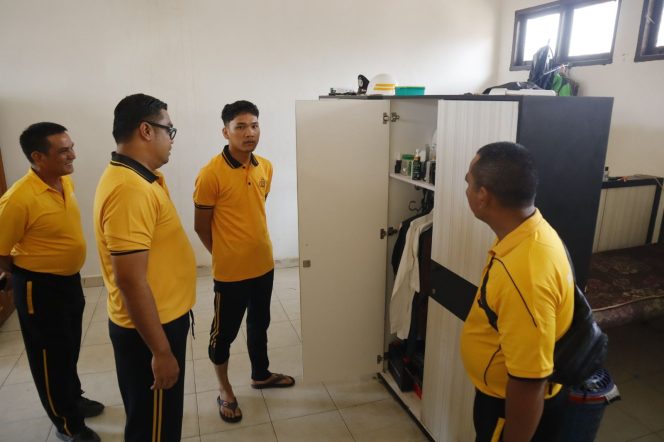 
					Kapolres Kampar Cek Barak Siaga Dhira Brata, Tegaskan Disiplin dan Kebersihan