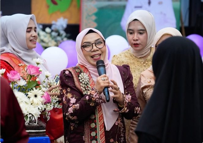 
					Dari Legislatif ke Eksekutif: Kisah Inspiratif Wabup Kampar Misharti dalam Buku “Metamorfosa”