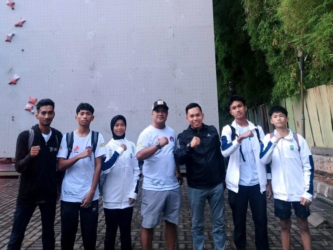 
					Atlet Panjat Tebing Riau Dapat Motivasi Langsung dari Pelatih Nasional Hendra Basir