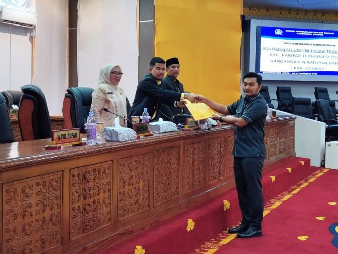 
					Golkar Kampar Tegas! 7 Ranperda Disorot, Diminta Lebih Berpihak ke Rakyat