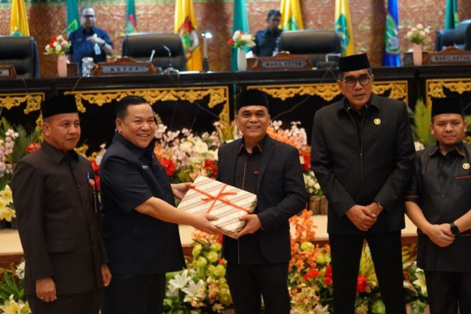 
					Pemprov Riau Usulkan Belanja Daerah Rp8,3 Triliun untuk Tahun 2026