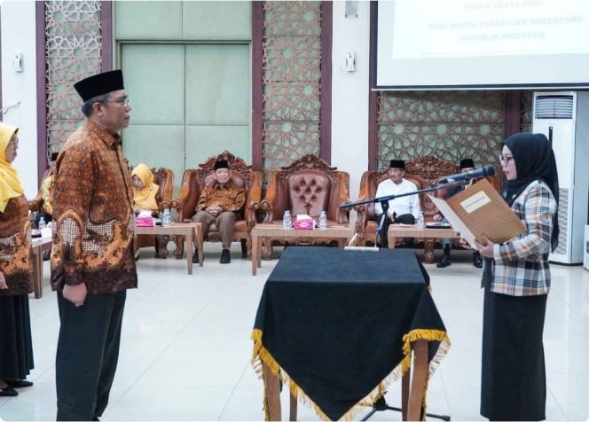 
					Misharti Kukuhkan PWRI Kampar: Pensiun Bukan Akhir Pengabdian