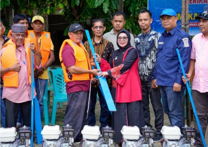
					Wabup Misharti Serahkan Bantuan Perikanan, Pemerintah Fokus Perkuat Ekonomi Desa