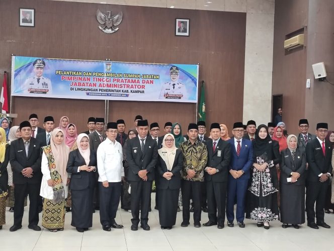 
					Bupati Kampar Ahmad Yuzar Lantik Puluhan Pejabat Tinggi Pratama, Berikut Nama-namanya