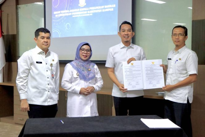 
					Kampar Gelar Sertijab Kepala Perangkat Daerah, Wabup Misharti Tekankan Kinerja dan Kolaborasi