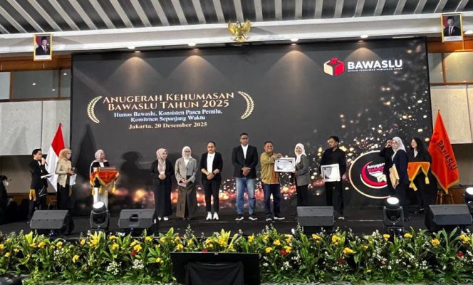 
					Bawaslu Kampar Raih Penghargaan Terbaik II Foto Humanis Anugerah Kehumasan 2025
