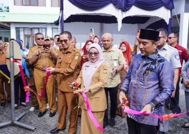 
					Wabup Kampar Misharti Luncurkan Bus Sekolah Gratis di Kecamatan Tambang