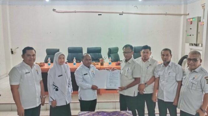 
					Helmi Resmi Jabat Plt Kadisdikpora Kampar, Janji Perkuat Kinerja Pendidikan dan Olahraga