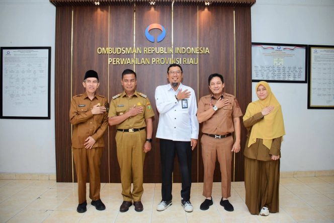 
					Bupati Kampar Tegaskan Komitmen Pelayanan Publik Transparan