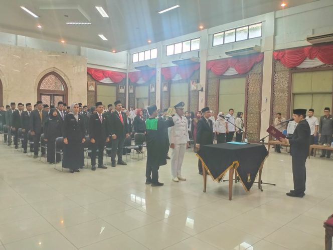 
					Pj Sekda Kampar Ardi Mardiansyah Lantik 43 Pejabat, Tekankan Integritas dan Sinergi