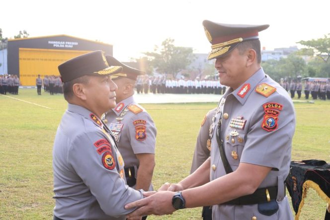 
					Duet Maut Pembasmi Preman: Brigjen Hengki Haryadi Resmi Dampingi Irjen Herry Heryawan