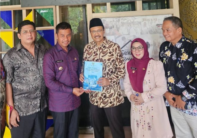 
					Pemkab Kampar dan Kemensos Sinkronisasi Data untuk Realisasi Sekolah Rakyat 2026