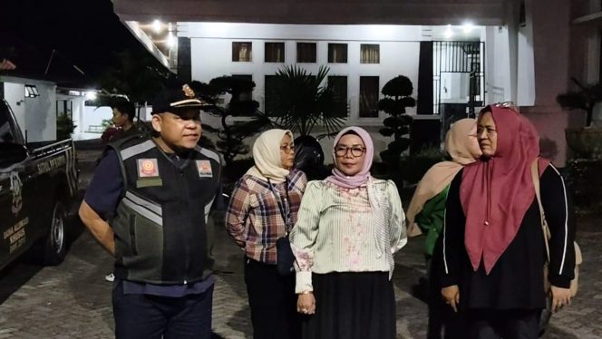 
					Satpol PP dan BNK Kampar Lakukan Patroli Malam, Dua Perempuan Diamankan