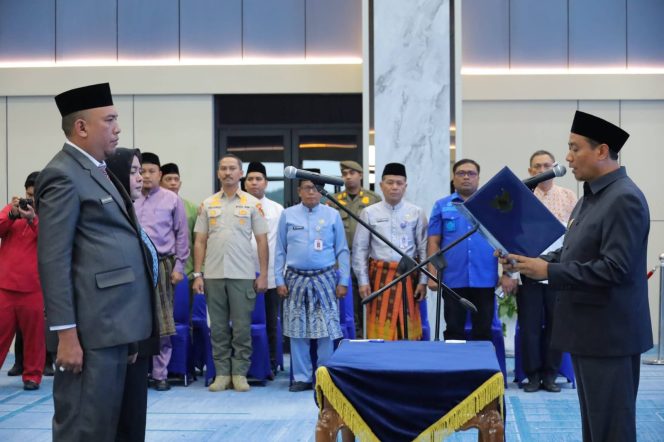 
					Wawako Pekanbaru Lantik 22 Pejabat Eselon III dan IV