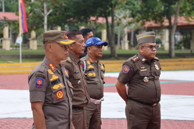 
					HUT ke-76 Kampar, Satpol PP Ambil Peran Pembawa Lambang Daerah