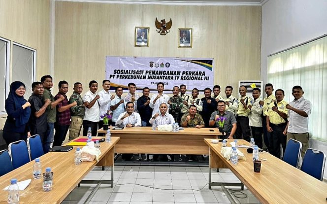 
					Sosialisasi KUHP dan KUHAP Baru, Kejari Kampar Tekankan Pentingnya Kepatuhan Hukum di Lingkungan BUMN