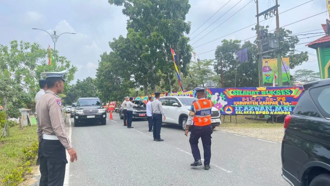 
					Dishub Kampar Amankan Arus Lalu Lintas saat Peringatan HUT ke-76 Kabupaten Kampar, Personel Disiagakan Sejak Pagi