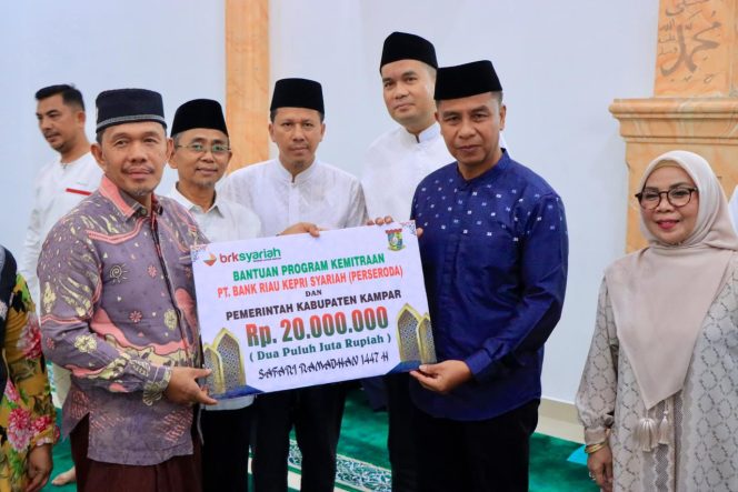 
					Bupati Ahmad Yuzar Lepas Tim Safari Ramadhan 1447 H, Sasar 21 Kecamatan di Kampar