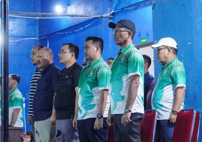
					Disdikpora Kampar Dukung Turnamen Badminton HUT ke-76, Dorong Lahirnya Atlet Berprestasi