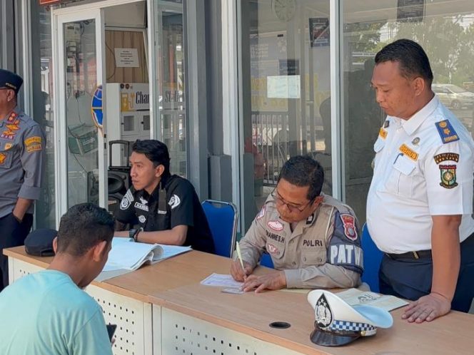 
					Dishub Kampar Rampcheck Kendaraan di Terminal Bangkinang, Ini yang Diperiksa Petugas