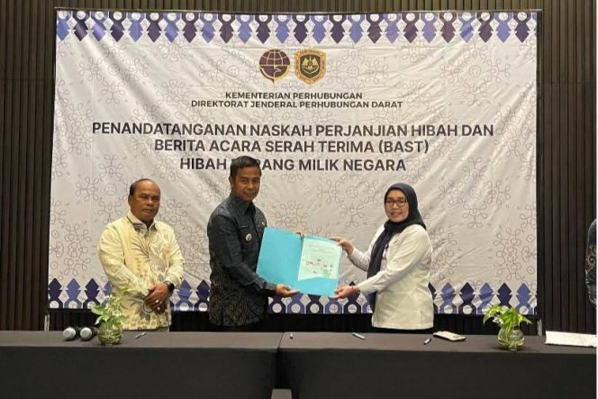 
					Dishub Kampar Siap Operasikan Bus Sekolah Hibah 2025, Layanan Pelajar Diperluas