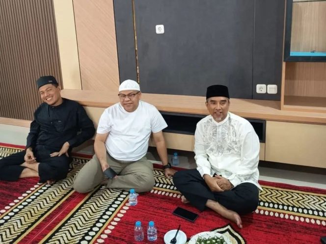 
					Silaturahmi Idul Fitri, Kasatpol PP Kampar Perkuat Sinergi dengan Ketua DPRD