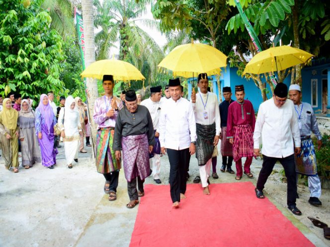 
					Bupati Kampar Hadiri Halal Bihalal Pasukuan Mandeliong di Kampar Utara