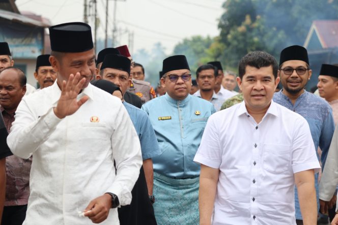 
					Festival Lomang di Desa Pulau Lawas, Kasatpol-PP Kampar Zulfikar Pastikan Acara Berjalan Tertib