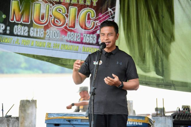 
					Pacu Sampan Dongkrak Wisata, Bupati Kampar Ajak UMKM Naik Kelas