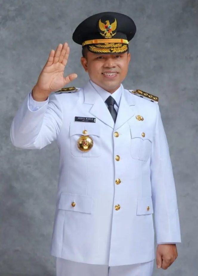 
					Menimbang Sikap Diam Abdul Wahid dan Membaca Niat di Ruang Sidang