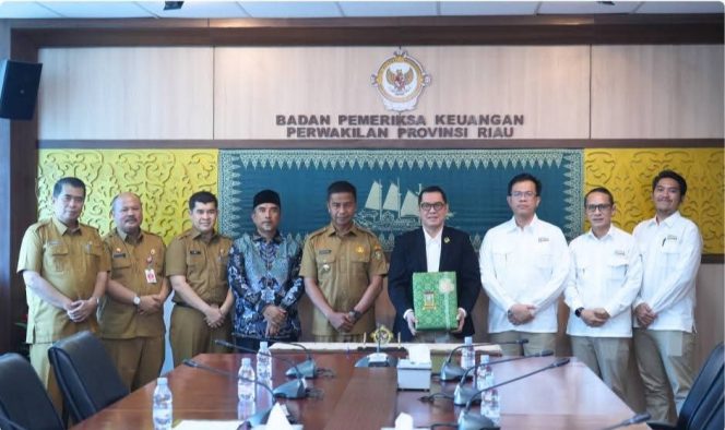 
					Serahkan LKPD ke BPK, Bupati Ahmad Yuzar Kukuhkan Komitmen Pemerintahan Bersih di Kampar