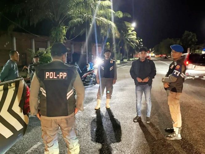 
					Warung Karaoke di Taman Kota Bangkinang Disorot, Plt Kasatpol-PP Yorin Pimpin Langsung Patroli hingga Dini Hari