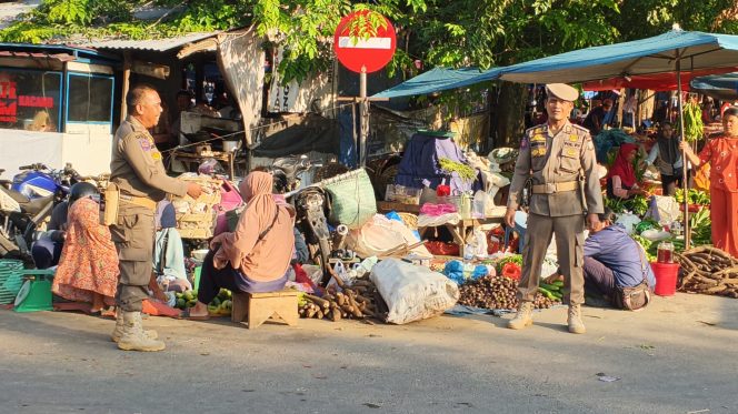 
					Cegah Kemacetan, Satpol PP Kampar Tertibkan Pedagang di Pasar Inpres
