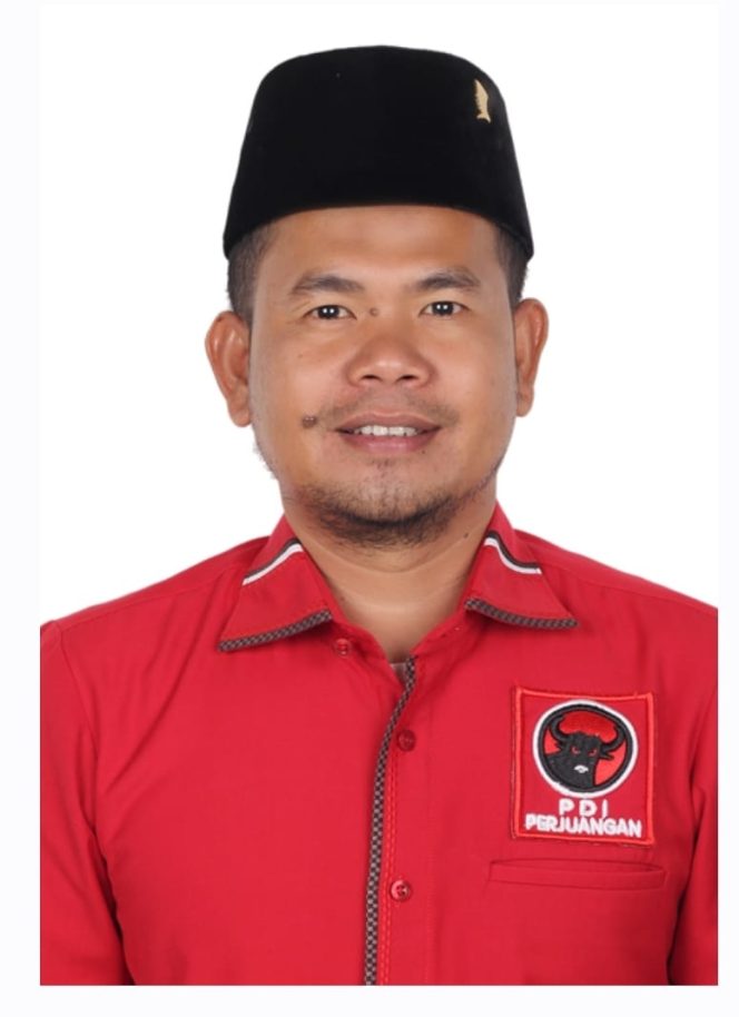 
					Dari Masjid ke Masyarakat, Cara Anggota DPRD Kampar Hanafiah Menjaga Kepercayaan Warga