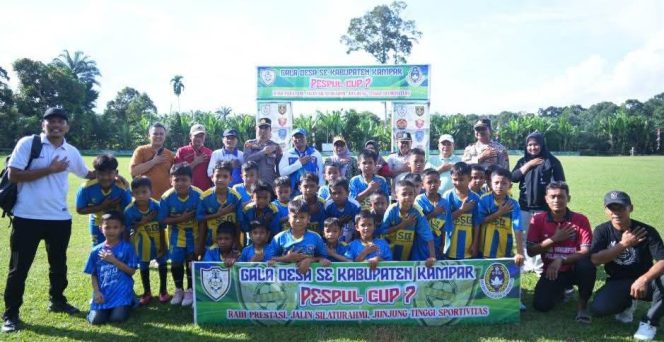 
					Buka Turnamen Sepak Bola di Padang Luas, Wabup Kampar Ingin Olahraga Jangan Sekedar Kompetisi, Tapi Ajang Pembinaan