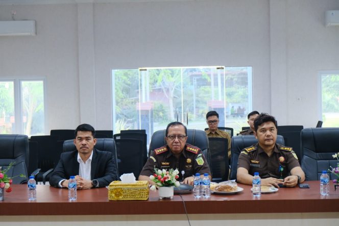 
					FGD Intelijen, Kejari dan DPRD Kampar Perkuat Sinergi Antarlembaga