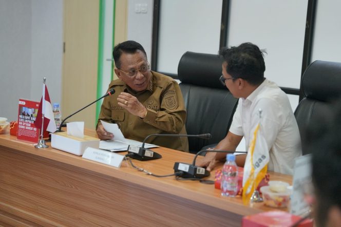 
					Hasil Jemput Bola ke Pusat, Bupati Rohil H. Bistamam Berhasil Cairkan Dana Transfer Miliaran Rupiah