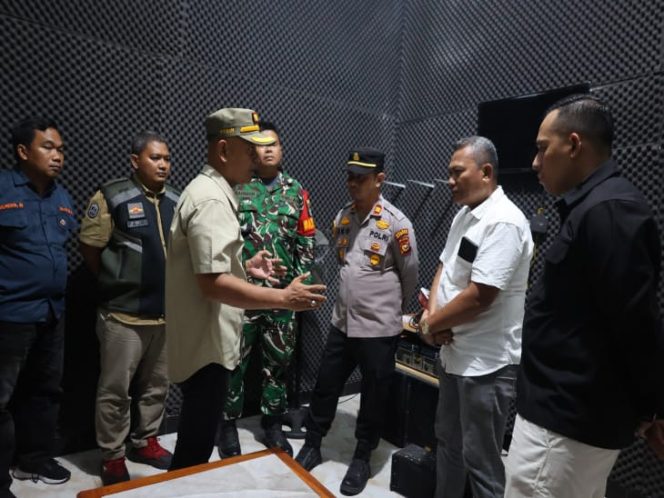 
					Tujuh Warung Karaoke di Bangkinang Disegel, Satpol PP Kampar: Ganggu Ketenteraman Warga
